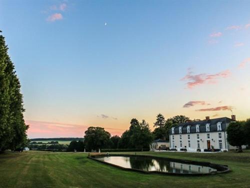 Domaine De Montchevreuil Otel Fresneaux-Montchevreuil Dış mekan fotoğraf