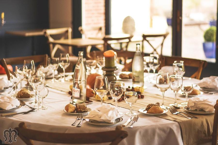 Domaine De Montchevreuil Otel Fresneaux-Montchevreuil Dış mekan fotoğraf